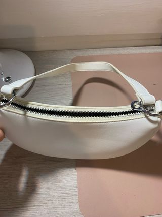 Bolso blanco Pull&Bear