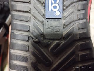 Zapatos de seguridad Sparco negros y rojos