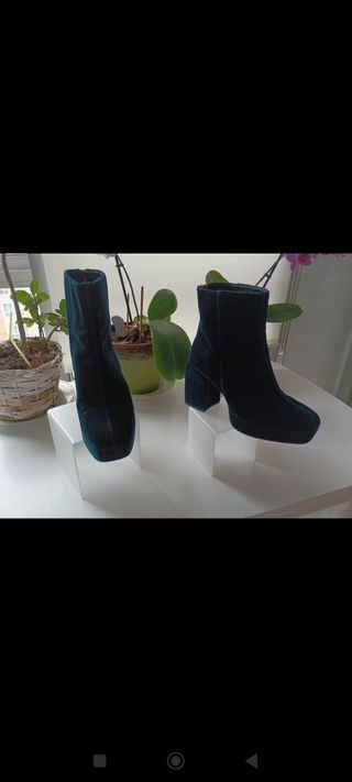 Botines Zara terciopelo azul