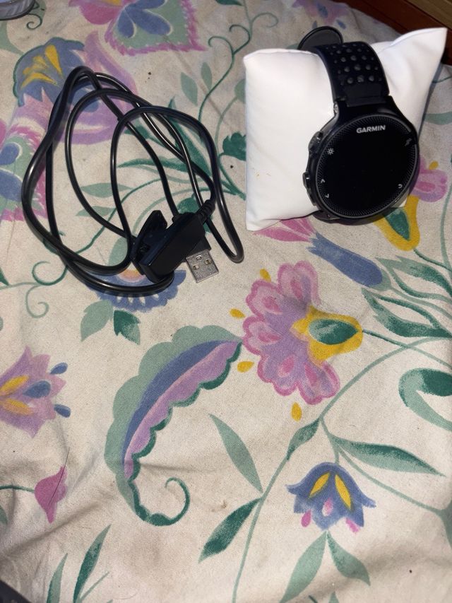 Reloj Garmin Forerunner 235 Negro