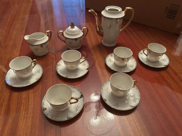 Juego de café/té de porcelana bordes bañado en oro