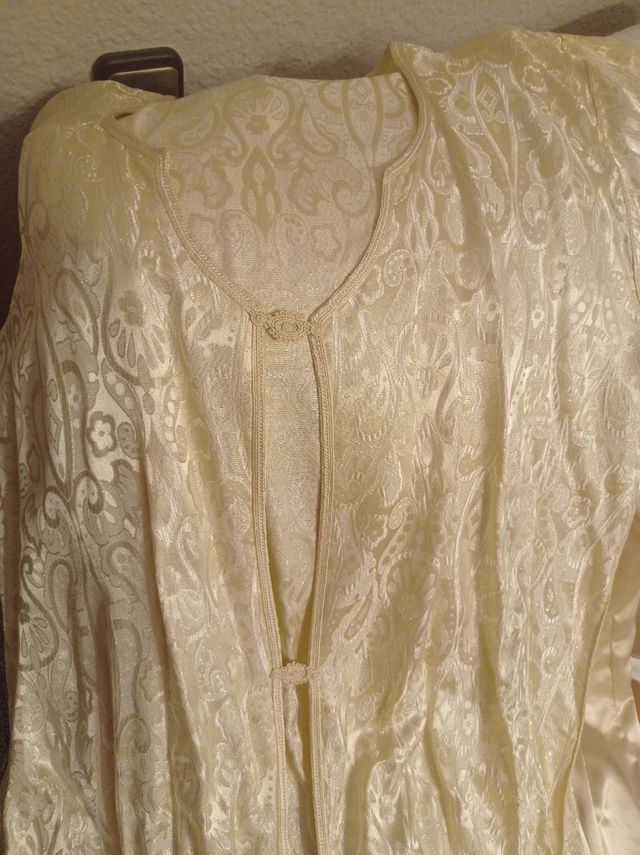 Caftán Marroquí Dorado