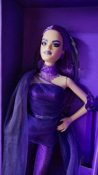 Bambola da convention Barbie Chromatic Couture Purple