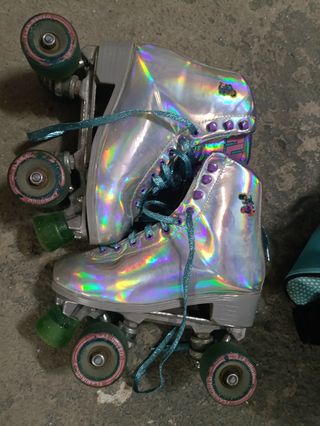 Patines infantiles plateados con cordones