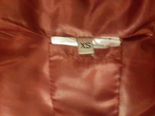 Abrigo Guess Rojo con Cinturón