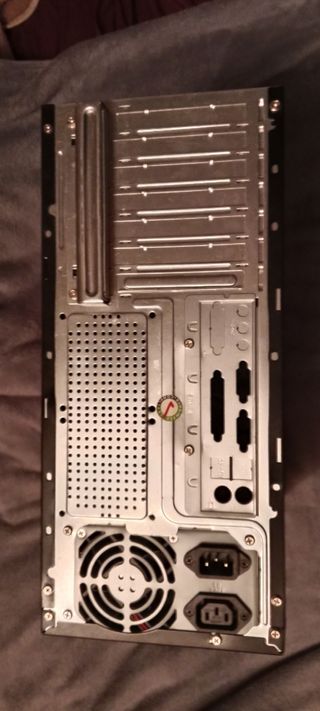 Caja Torre PC Negra y Gris