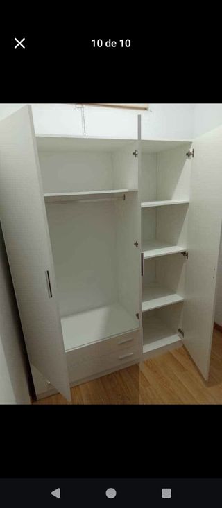 Armario blanco de madera