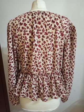 Camicia a fiori beige e rossa