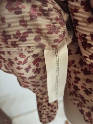 Camicia a fiori beige e rossa