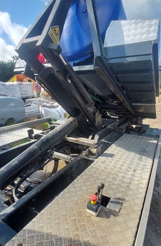 Camión Multilift Renault D75