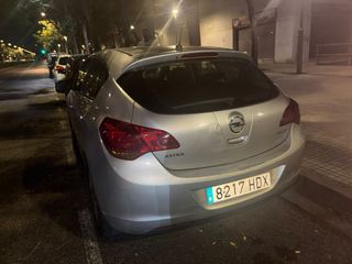 Opel Astra 2012