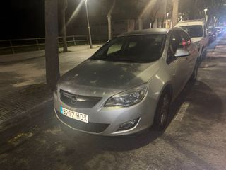 Opel Astra 2012
