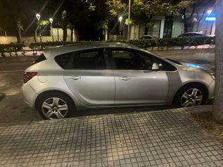 Opel Astra 2012