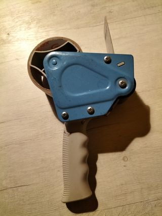 Dispenser per nastro adesivo, Tendinastro x scotch