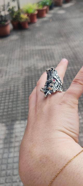 Anillo Cabeza Dragón Plata con Ojo Rojo