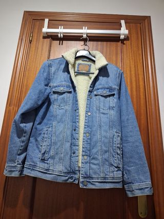 Cazadora vaquera con borreguito.