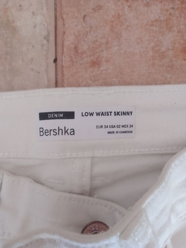 Vaqueros blancos ajustados