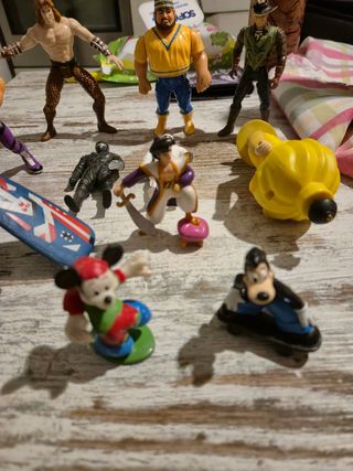 Giocattoli anni 90 assortiti