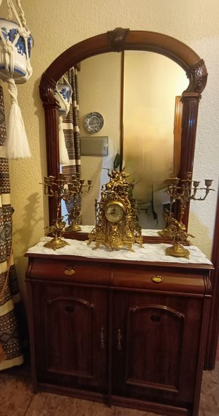 Mueble recibidor clásico madera y metal