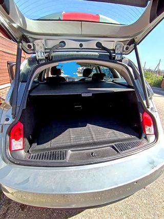 Opel Insignia ITV pasada 1- 10- 25