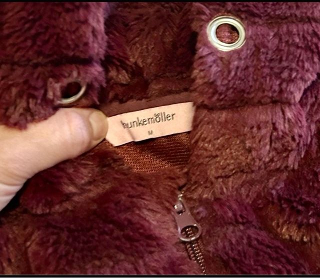 Chaqueta Hunkemöller pelo burdeos