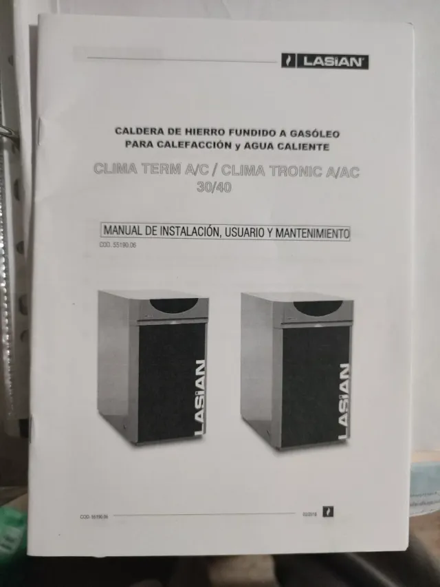 Caldera de gasoil y deposito de 500 litros 
