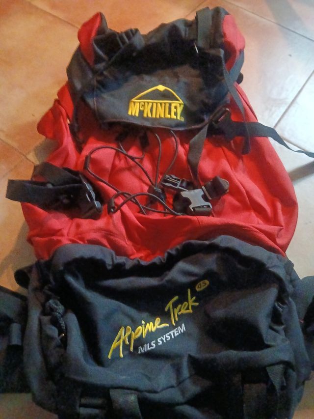 Mochila Alpinista McKinley Roja y Negra