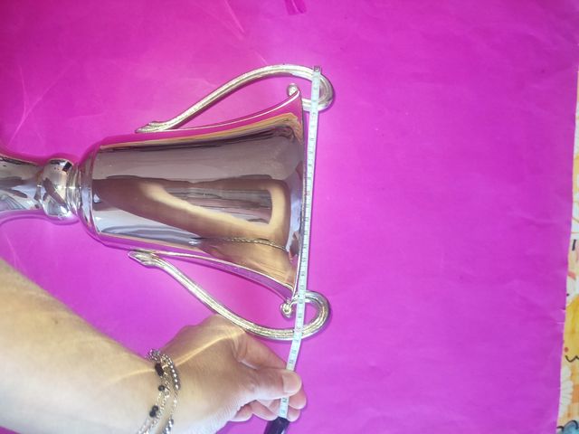 Coppa trofeo in metallo con base in marmo