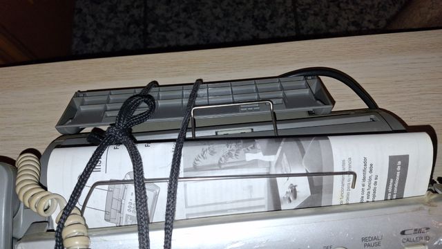 Cascos grises y beige