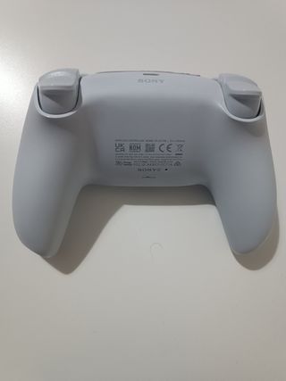 Mando PS5 con Flores y joysticks TMR magnéticos.