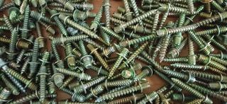 Tirafondos para abrazaderas