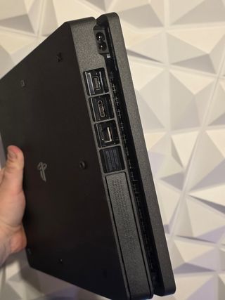PS4 Slim 500 GB Completa + 7 Juegos