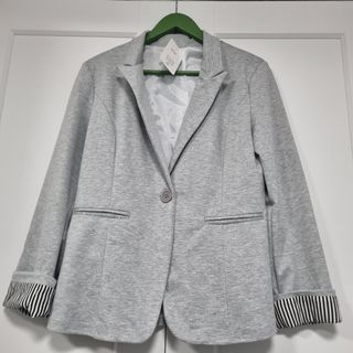 Blazer de punto gris perla