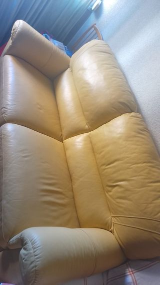 Sillón mostaza 2 plazas piel