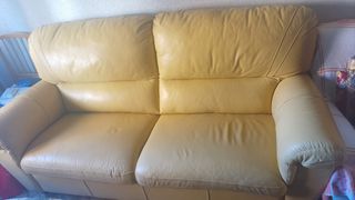 Sillón mostaza 2 plazas piel