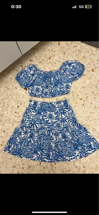Conjunto niña falda y top estampado zara