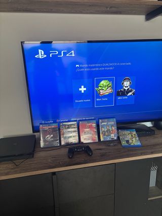 PS4 Slim Negra + 5 Juegos + Mando