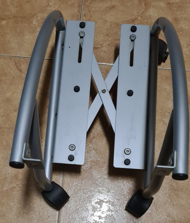 Soporte Ordenador Sobremesa