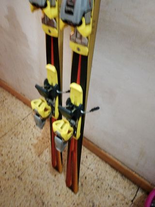 Esquís K2 Duster con Fijaciones