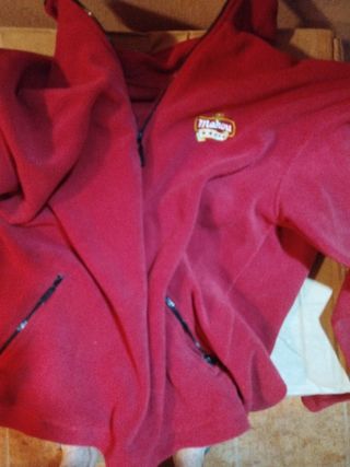 Chaqueta Mahou Roja Talla M sin estrenar 