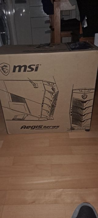 PC Gaming MSI Aegis 3 8 (MS-B918) i7-8700 32GB W11