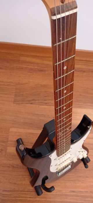 Guitarra Eléctrica Aria STG Series y amplificador 