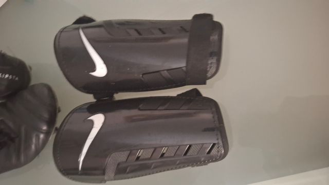 Rodilleras Fútbol Nike Negras