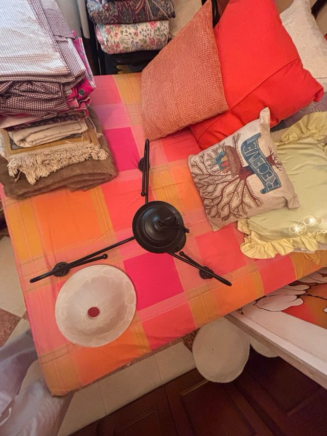 Lámpara de techo con tulipas de cristal