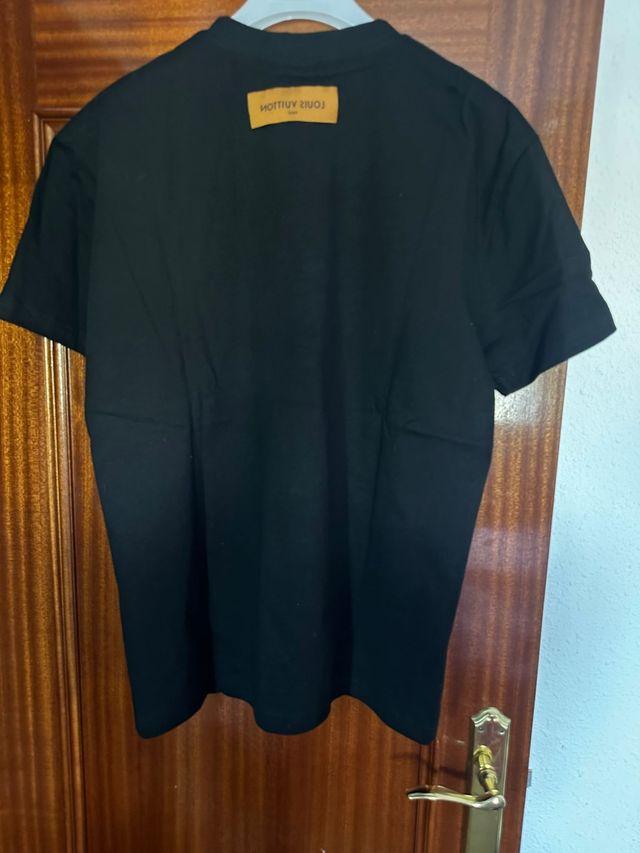Camiseta Louis Vuitton Negra