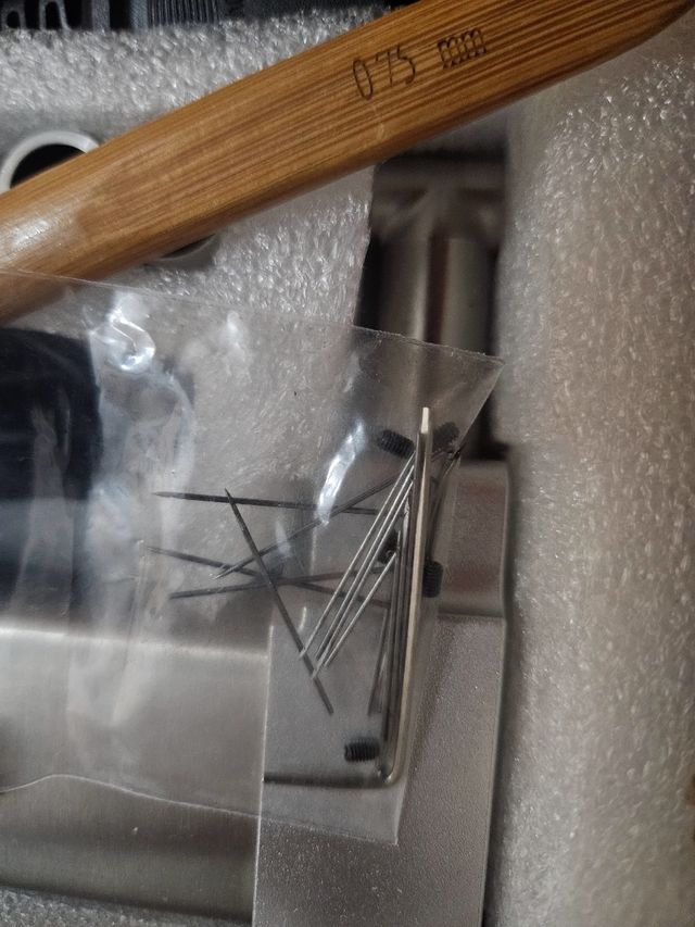 Macchina professionale per fare le trecce. Liquidazione.