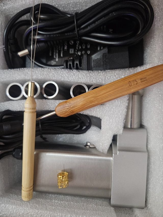 Macchina professionale per fare le trecce. Liquidazione.