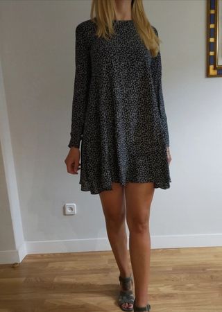 Minivestido Zara floral negro