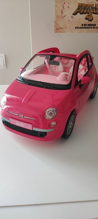 Auto rosa Barbie convertibile Fiat 500