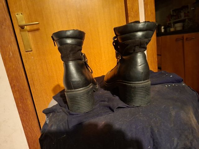 Botines Anna Field Piel y Ante Negros